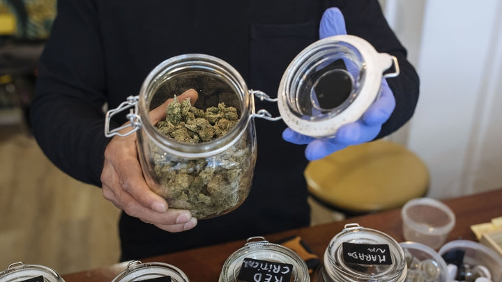 Comment conserver vos fleurs de CBD ?